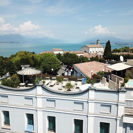 Hotel Enrichetta Desenzano del Garda Exteriör bild