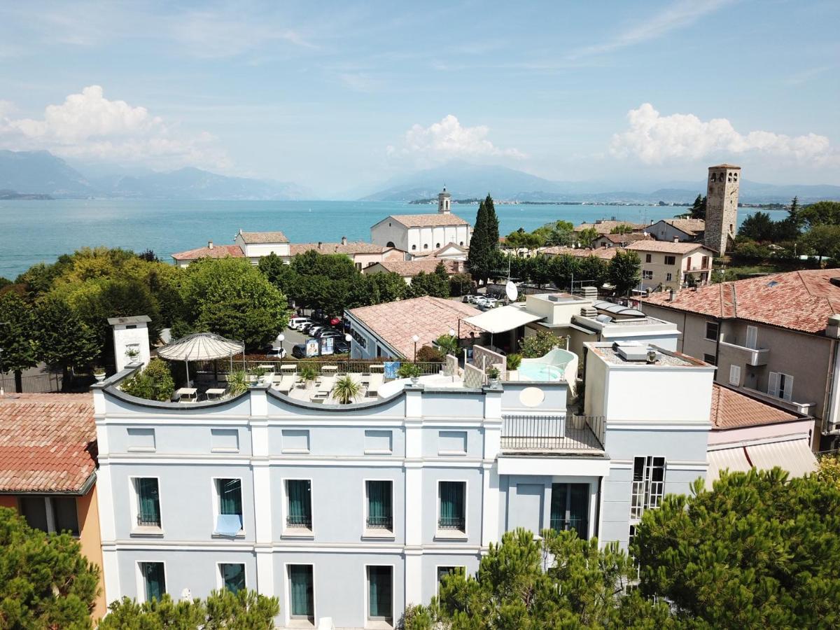 Hotel Enrichetta Desenzano del Garda Exteriör bild