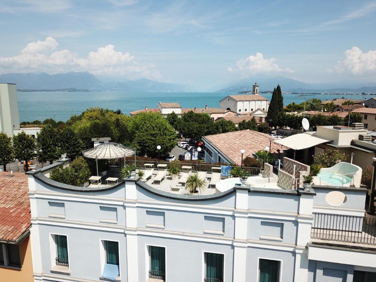 Hotel Enrichetta Desenzano del Garda Exteriör bild