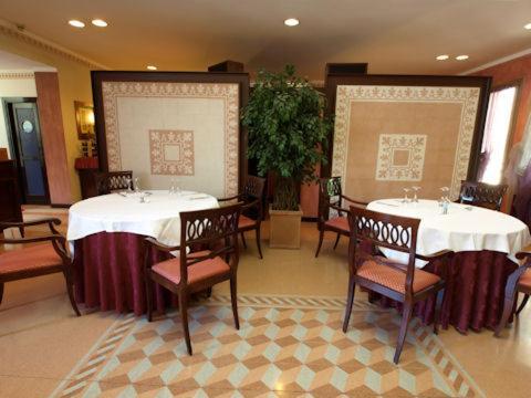 Hotel Enrichetta Desenzano del Garda Exteriör bild
